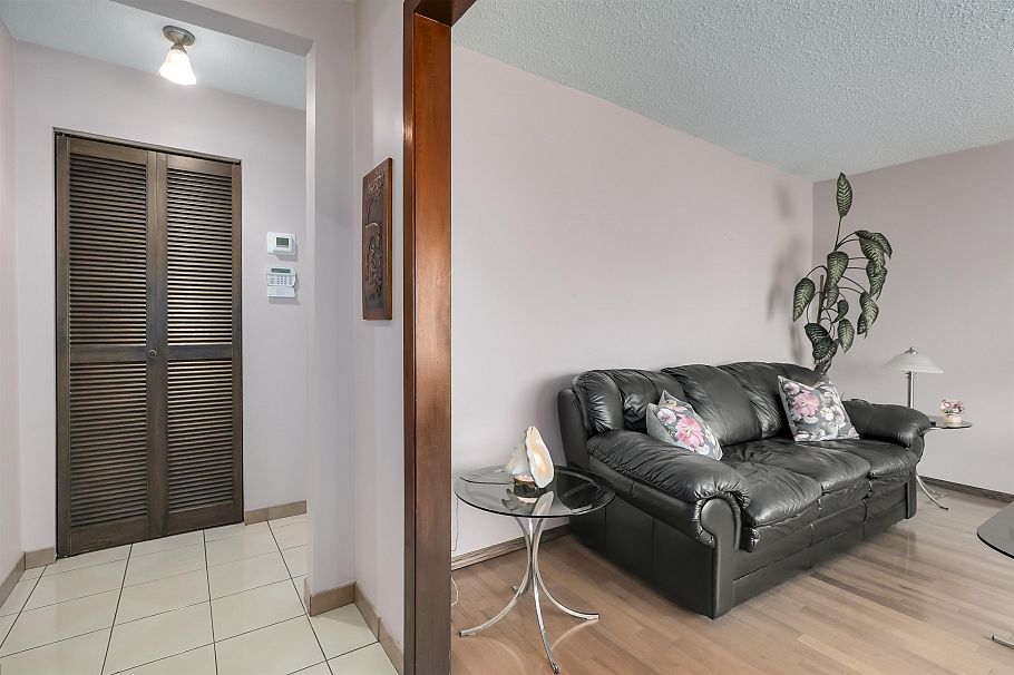 2636 Triumph Street Vancouver, BC - 9