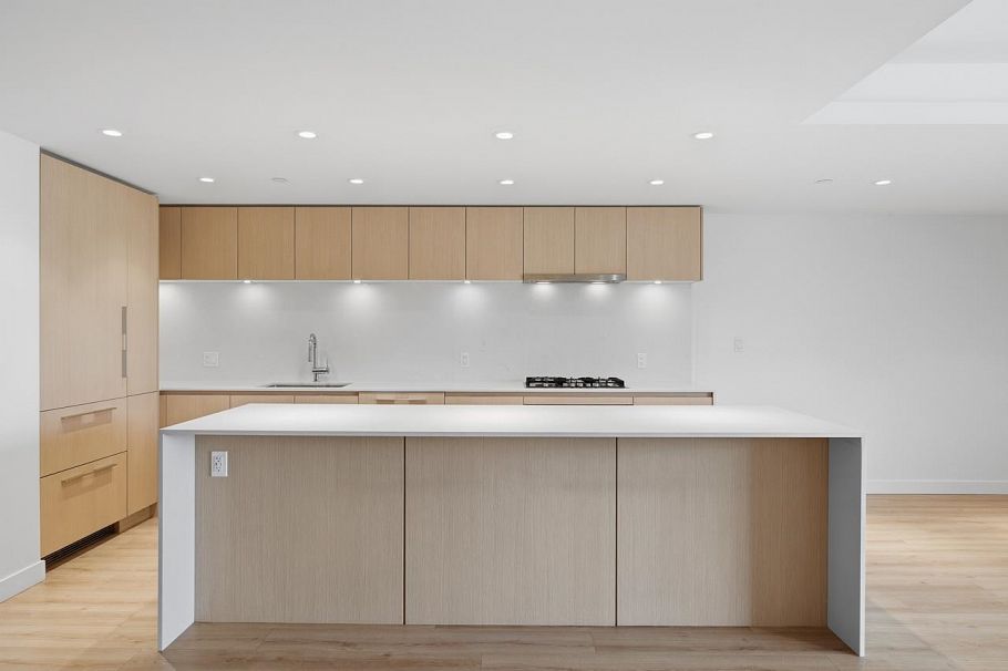 505 1500 Fern Street North Vancouver, BC - 10