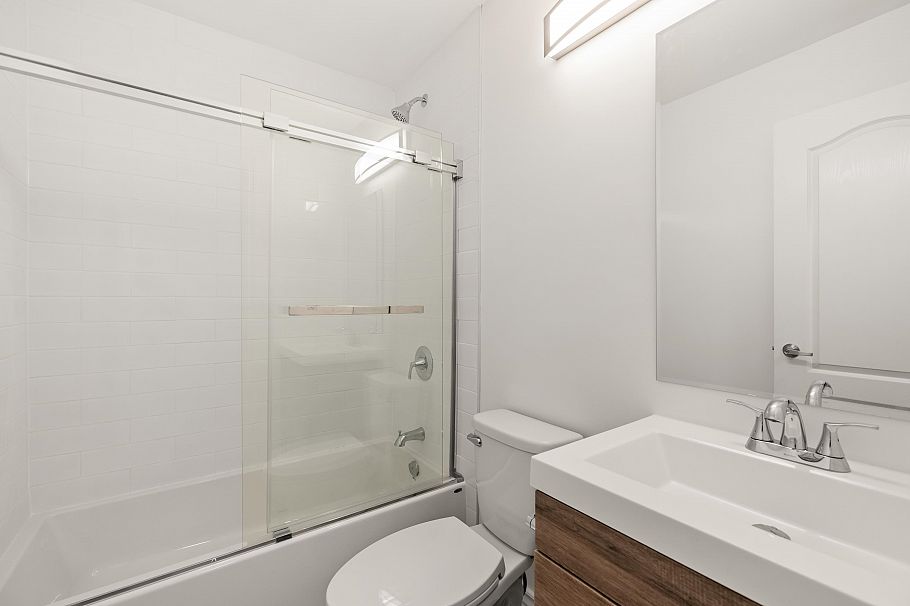 1788 E 64th Avenue Vancouver, BC - 31