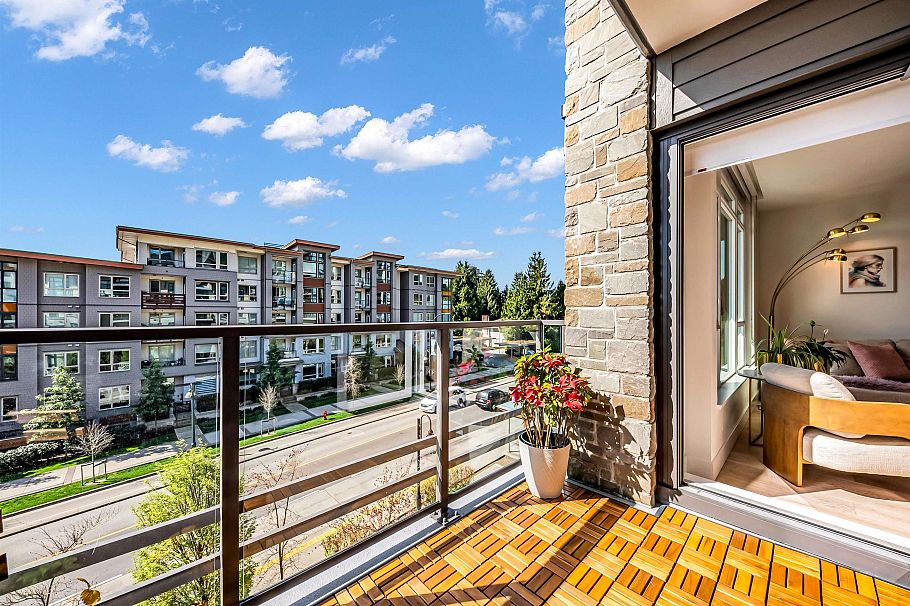 305 2707 Library Lane North Vancouver, BC - 11