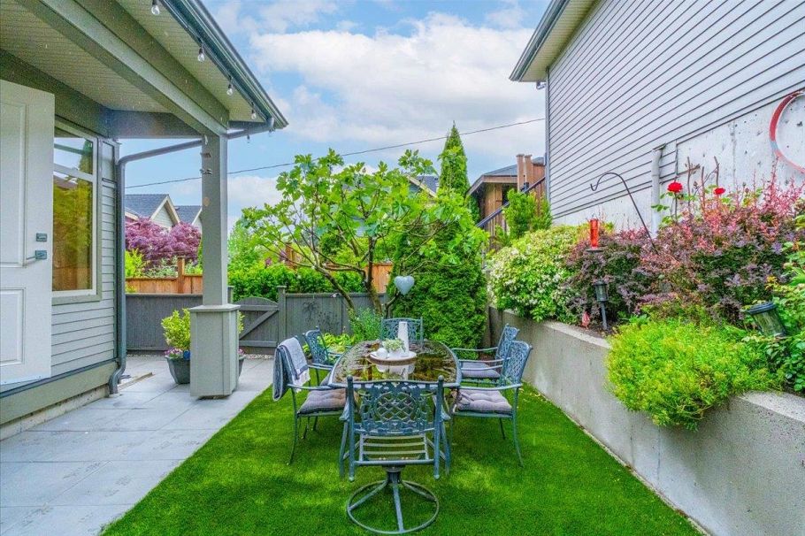 640 W 15th Street North Vancouver, BC - 16