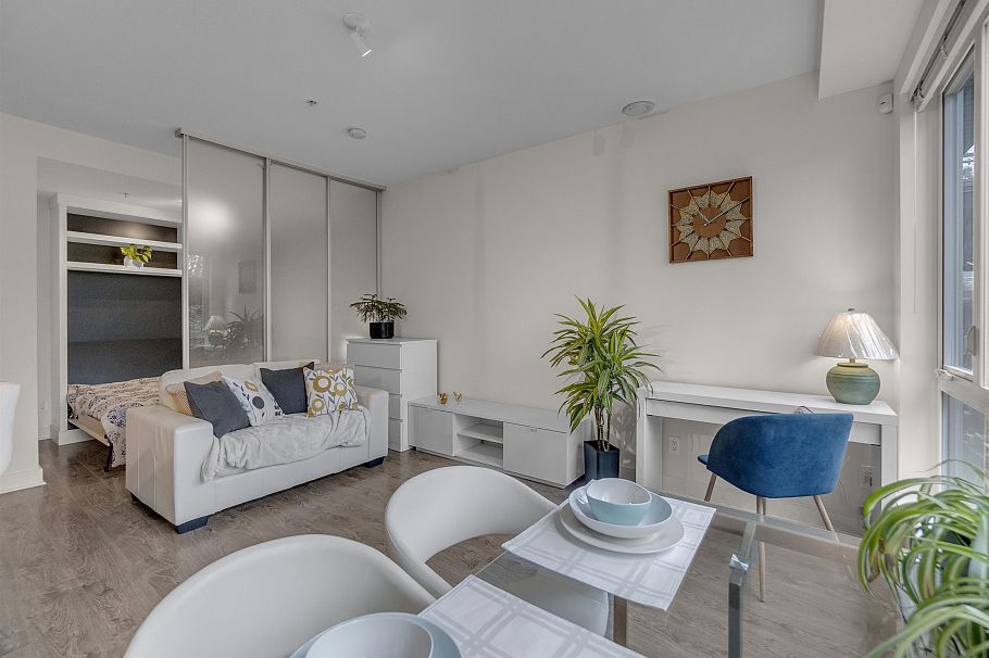 103 735 W 15th Street North Vancouver, BC - 20