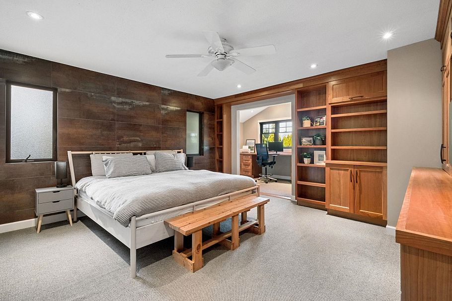 2857 Violet Street North Vancouver, BC - 16