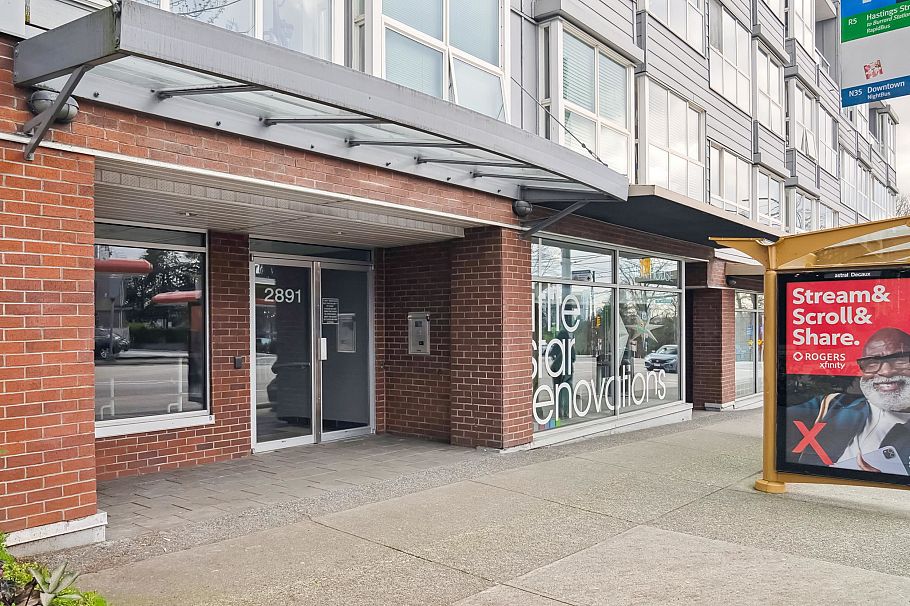416 2891 E Hastings Street Vancouver, BC - 2
