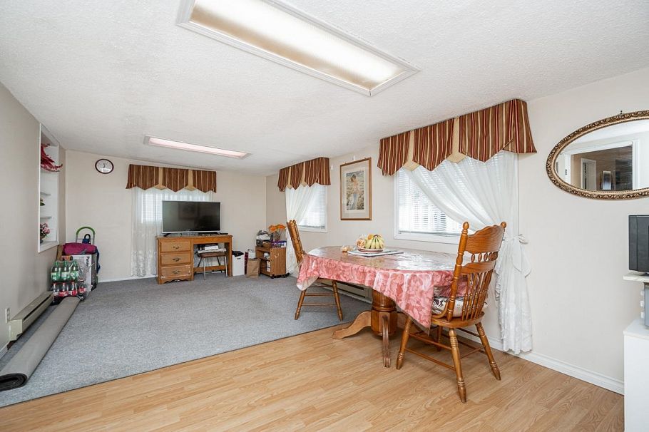 4712 Victoria Drive Vancouver, BC - 9