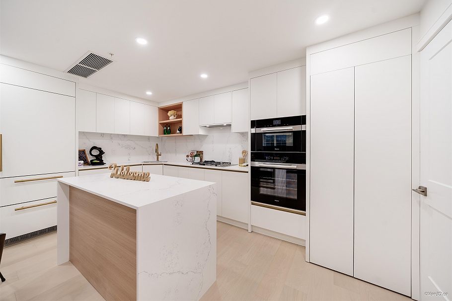 105 918 W 32nd Avenue Vancouver, BC - 12