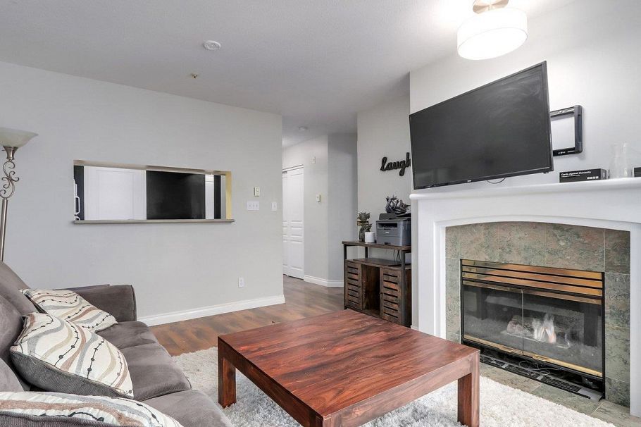 3 8420 Jellicoe Street Vancouver, BC - 16