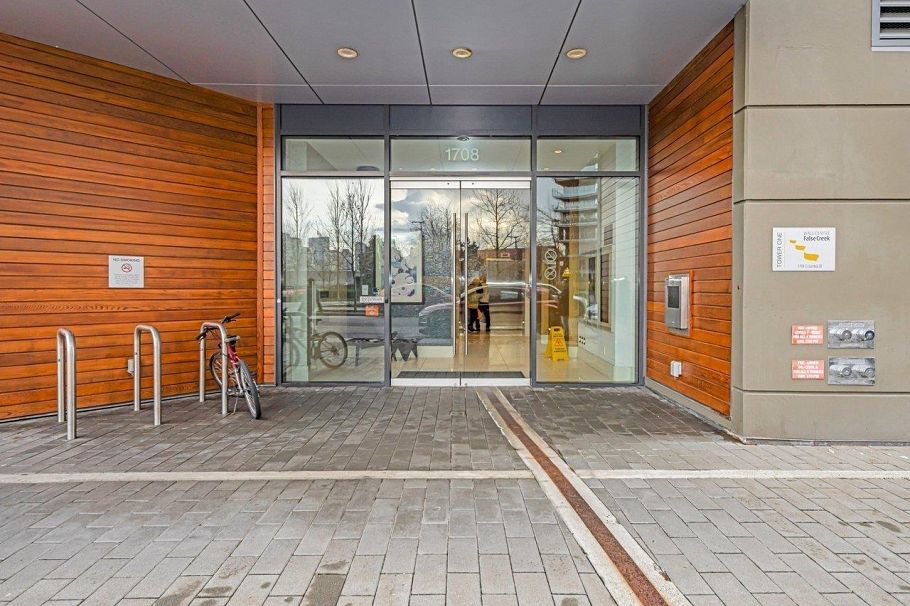 1401 1708 Columbia Street Vancouver, BC - 3