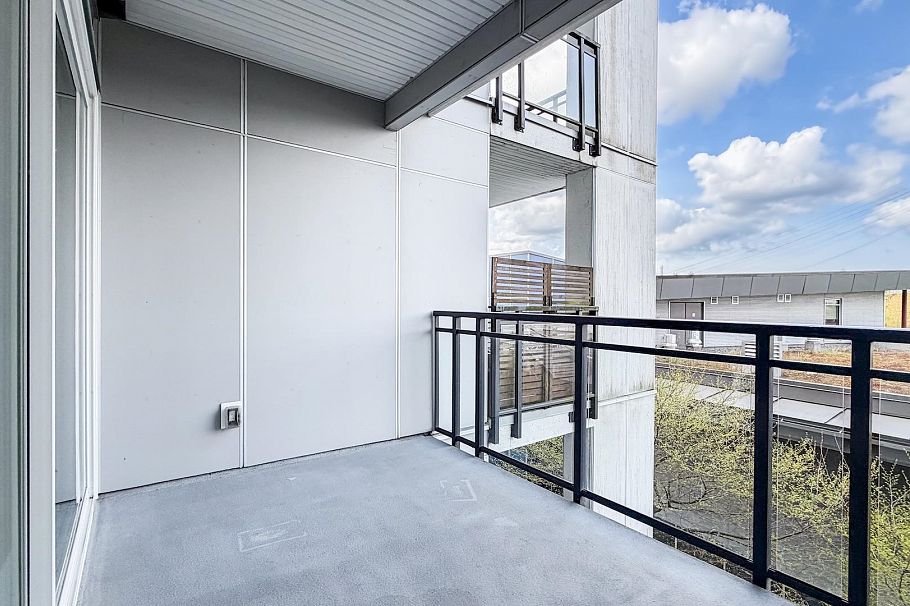 307 10033 River Drive Richmond, BC - 15