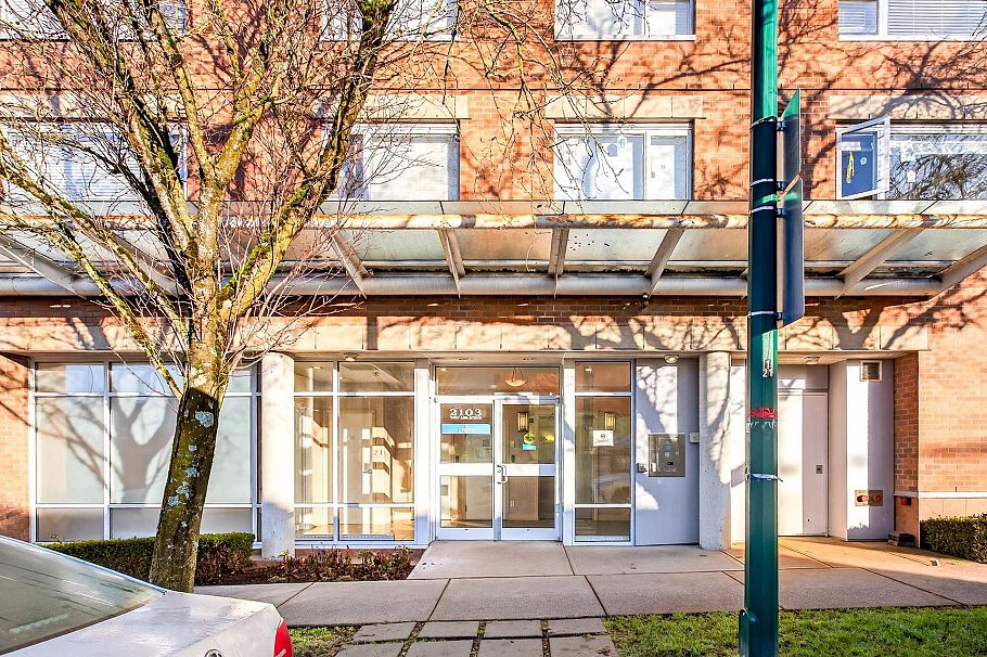 406 2103 W 45th Avenue Vancouver, BC - 2