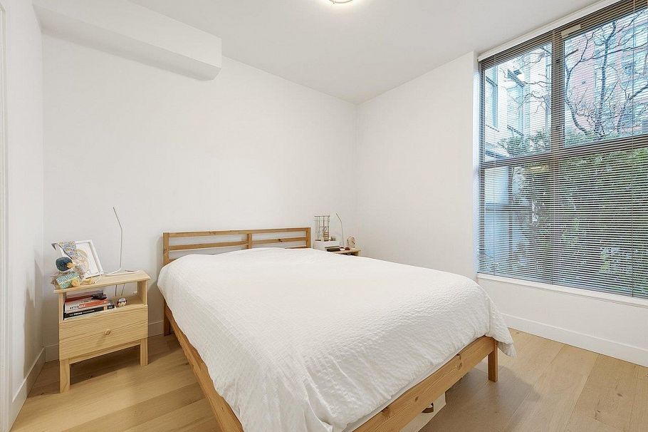 930 Richards Street Vancouver, BC - 11