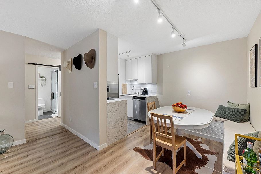 101 175 E 5th Street North Vancouver, BC - 2