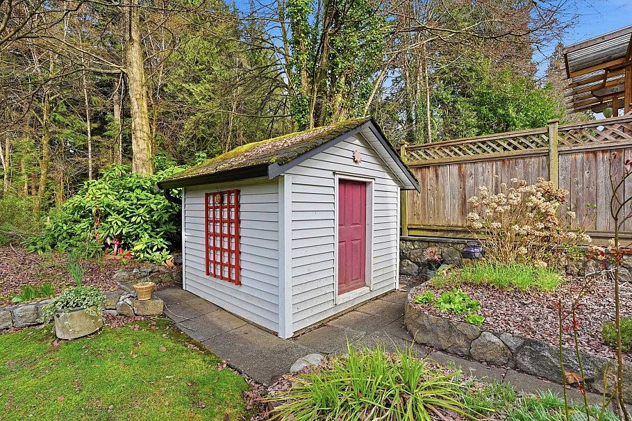 3300 Manning Crescent North Vancouver, BC - 36