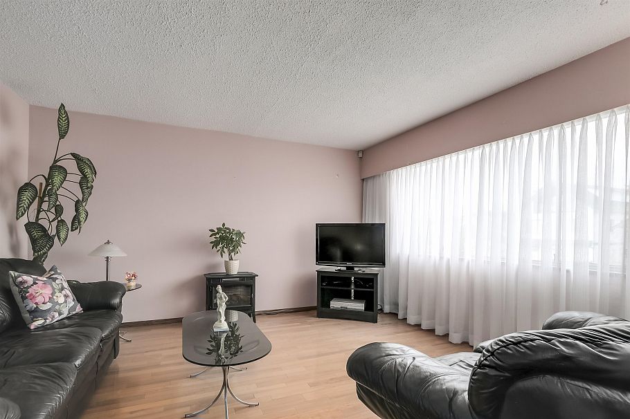 2636 Triumph Street Vancouver, BC - 3