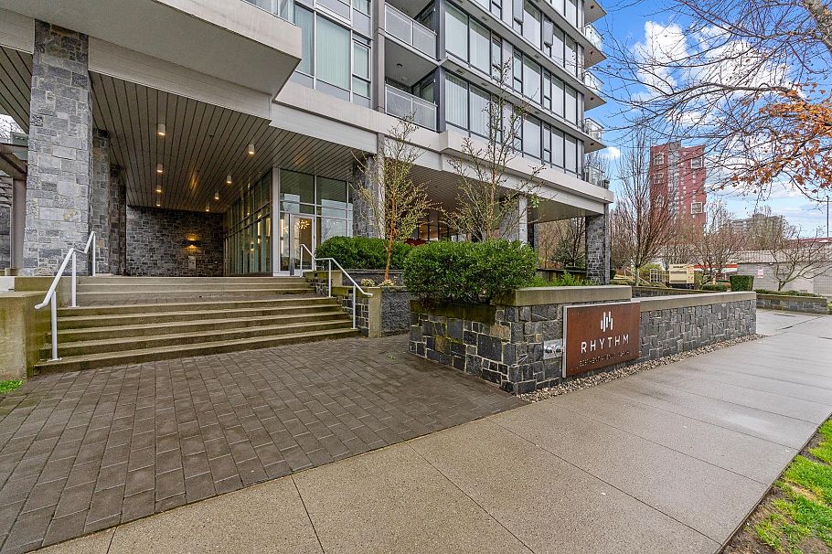 3281 E Kent Avenue North Avenue Vancouver, BC - 2