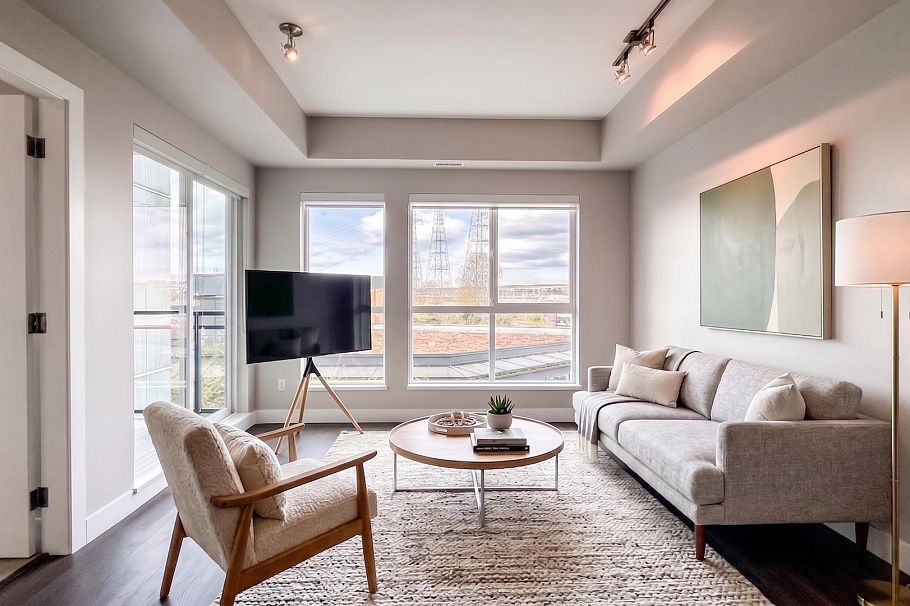 307 10033 River Drive Richmond, BC - 2