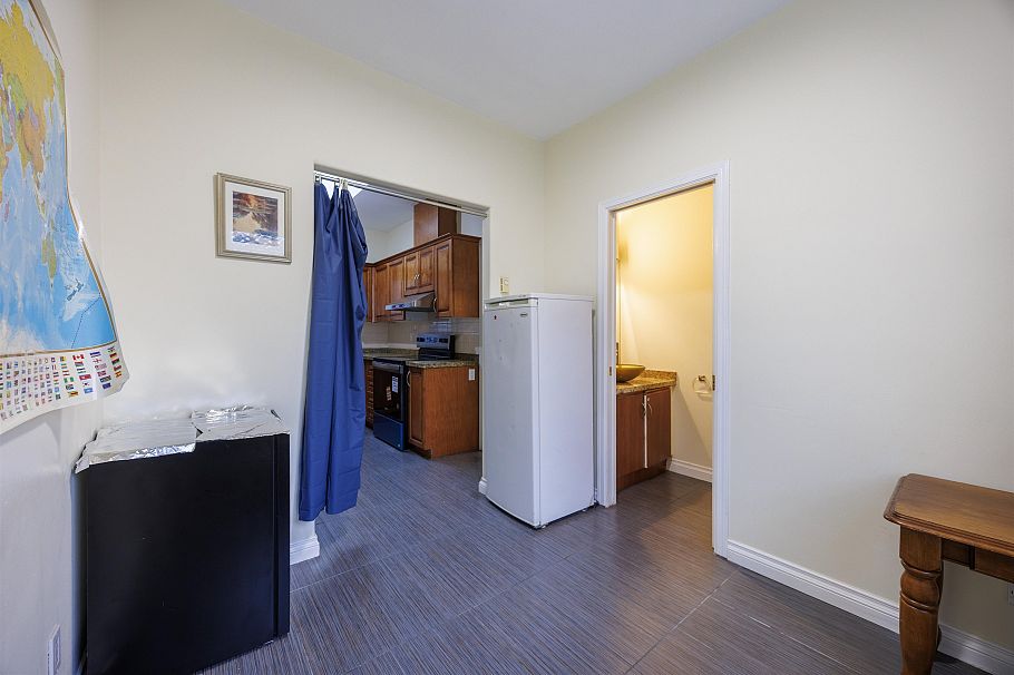 4774 Knight Street Vancouver, BC - 13