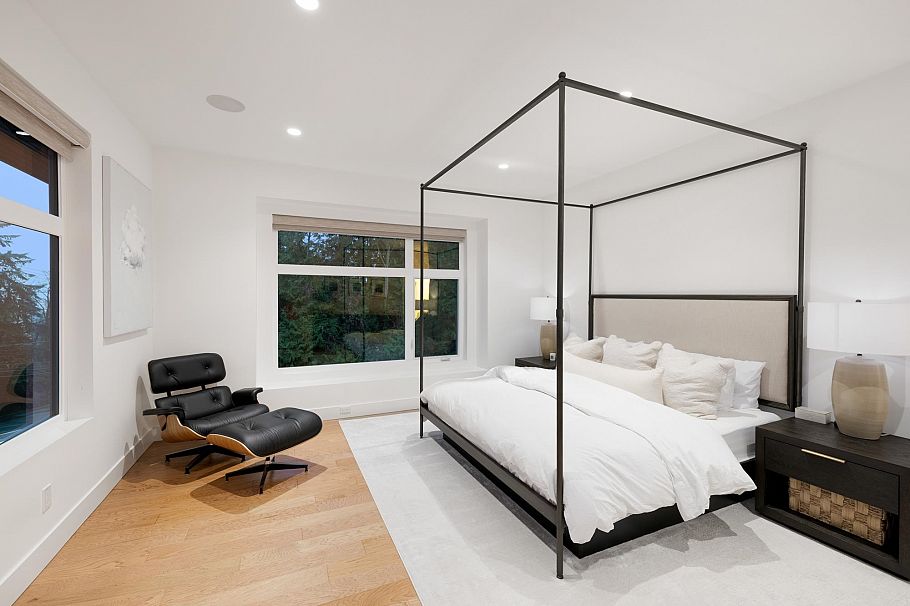 2902 St. Andrews Avenue North Vancouver, BC - 21