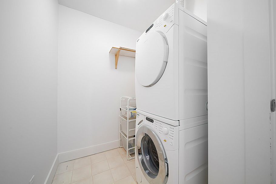 212 6333 Larkin Drive Vancouver, BC - 23