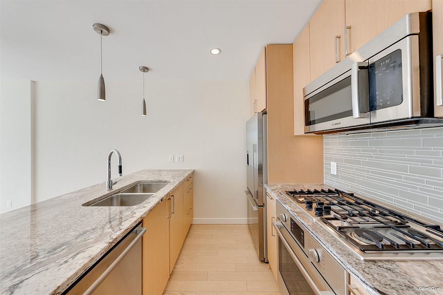 1002 88 W 1st Avenue Vancouver, BC - 13