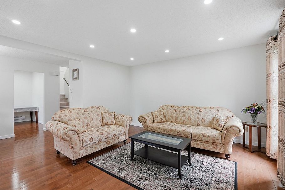 7506 Westbank Place Vancouver, BC - 4