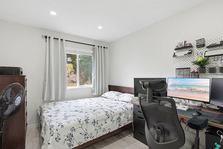 7506 Westbank Place Vancouver, BC - 16