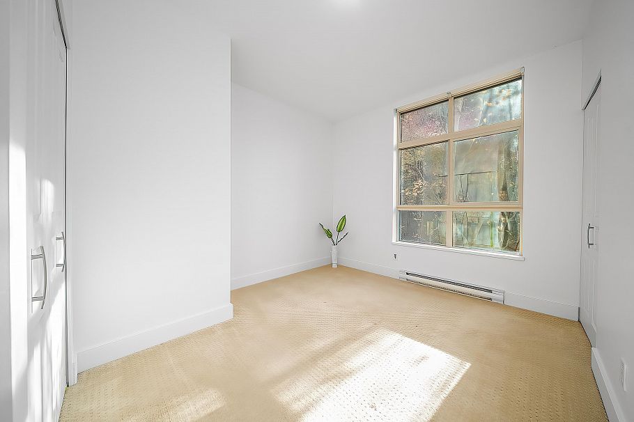 212 6333 Larkin Drive Vancouver, BC - 16