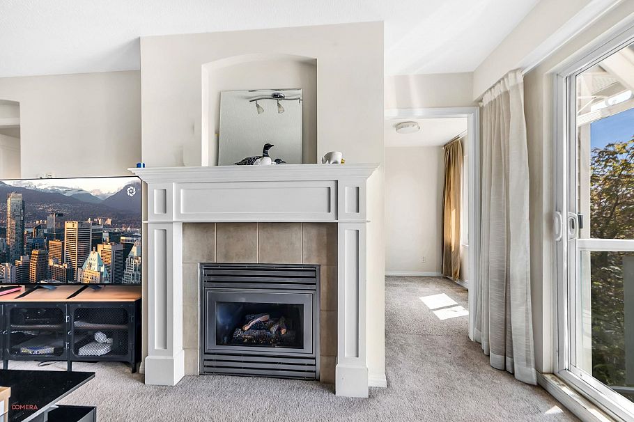 208 333 E 1st Street North Vancouver, BC - 8