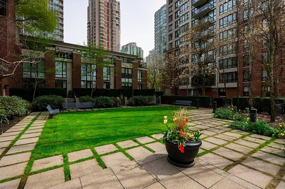 2609 929 Homer Street Vancouver, BC - 19