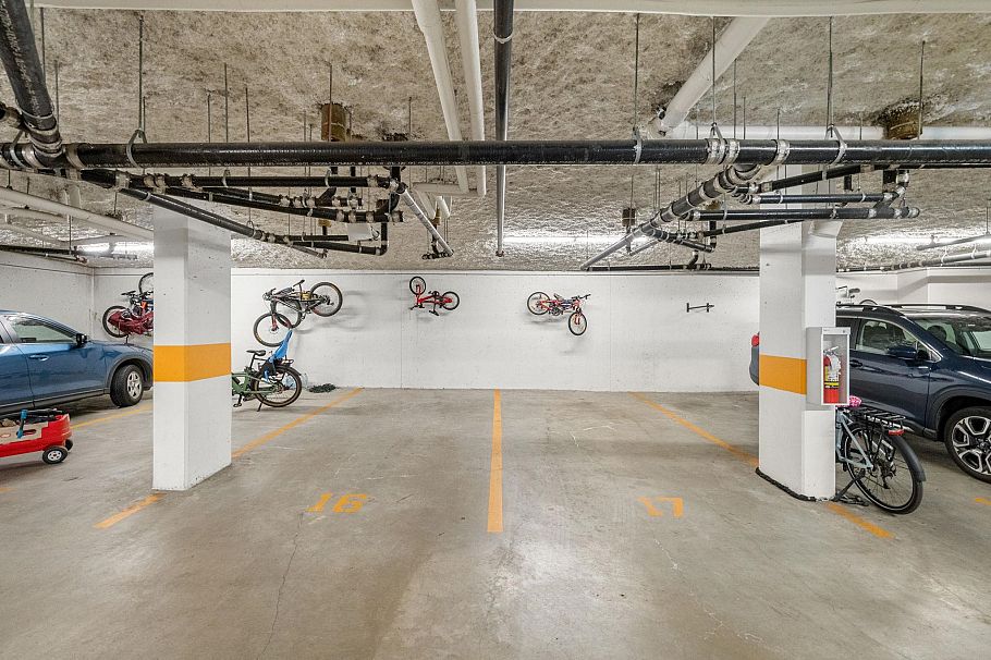 9 433 Seymour River Place North Vancouver, BC - 36