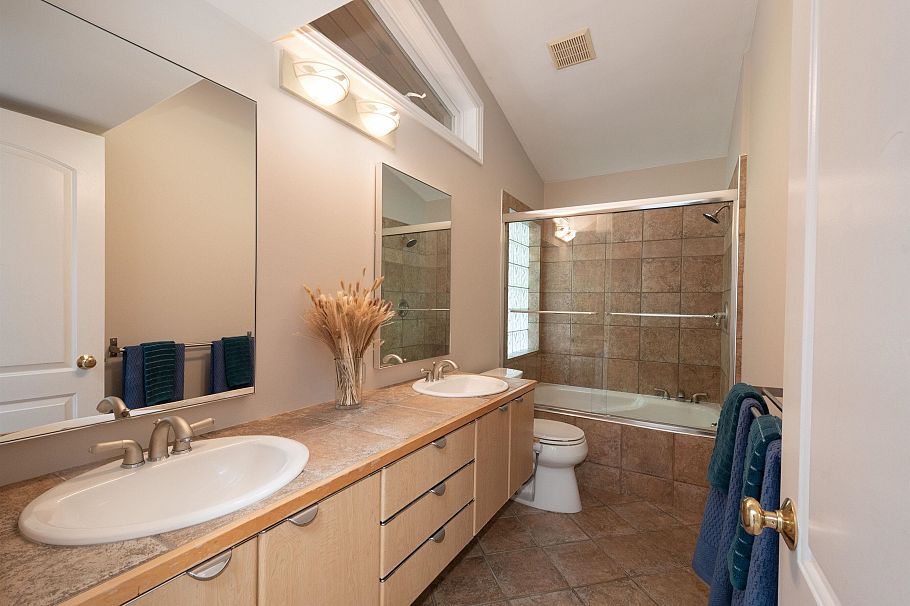 2873 Panorama Drive North Vancouver, BC - 26