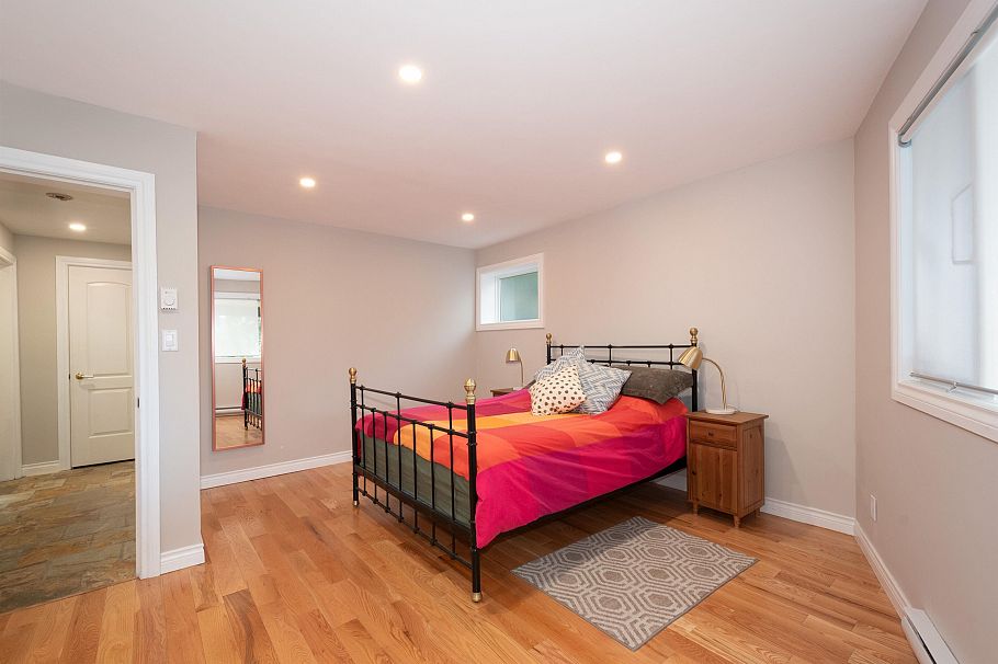 2873 Panorama Drive North Vancouver, BC - 38