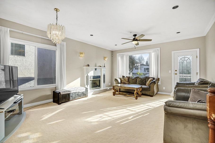 591 E 28th Avenue Vancouver, BC - 4