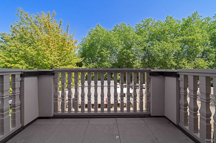 203 918 W 32nd Avenue Vancouver, BC - 10