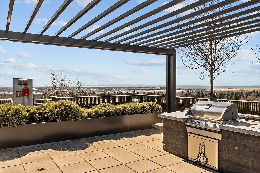 904 1561 W 57th Avenue Vancouver, BC - 35