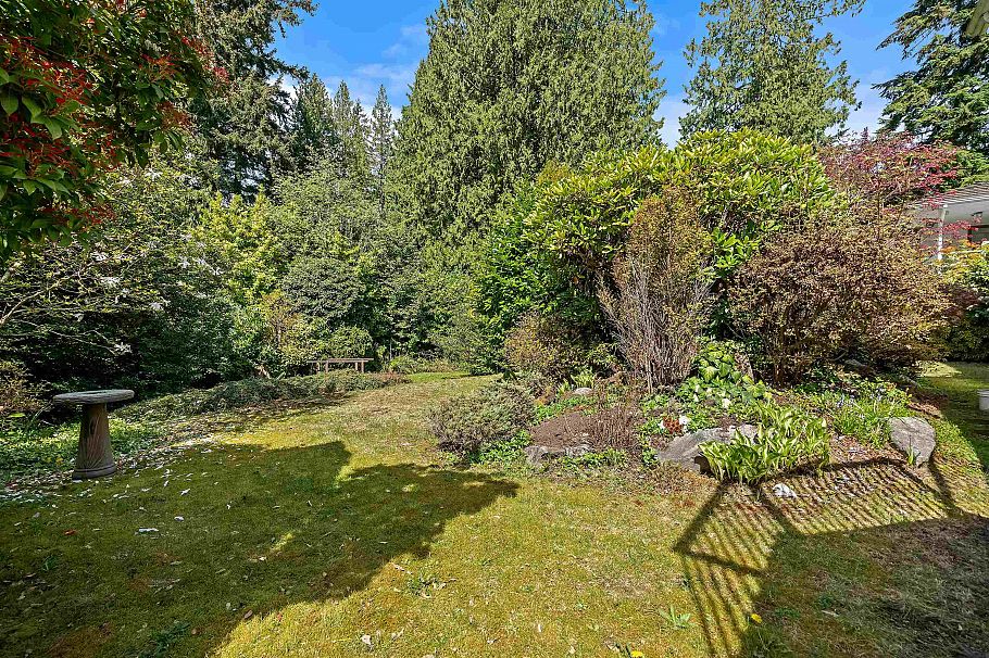 1189 Edgewood Place North Vancouver, BC - 31