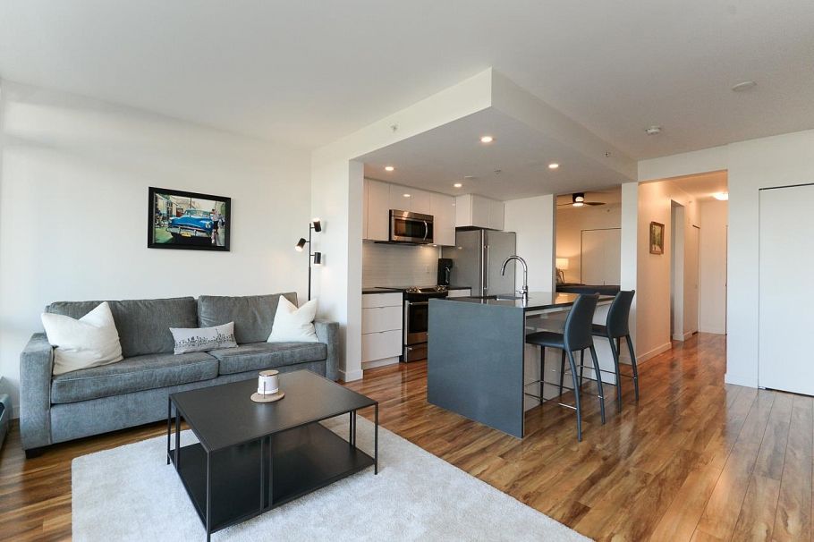 221 289 E 6th Avenue Vancouver, BC - 2