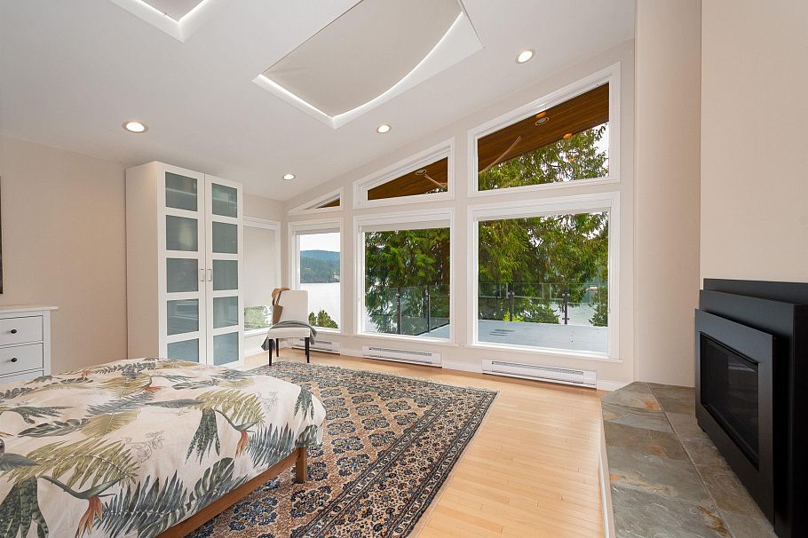 2873 Panorama Drive North Vancouver, BC - 21