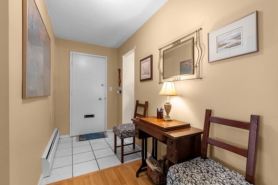 844 Westview Drive North Vancouver, BC - 23