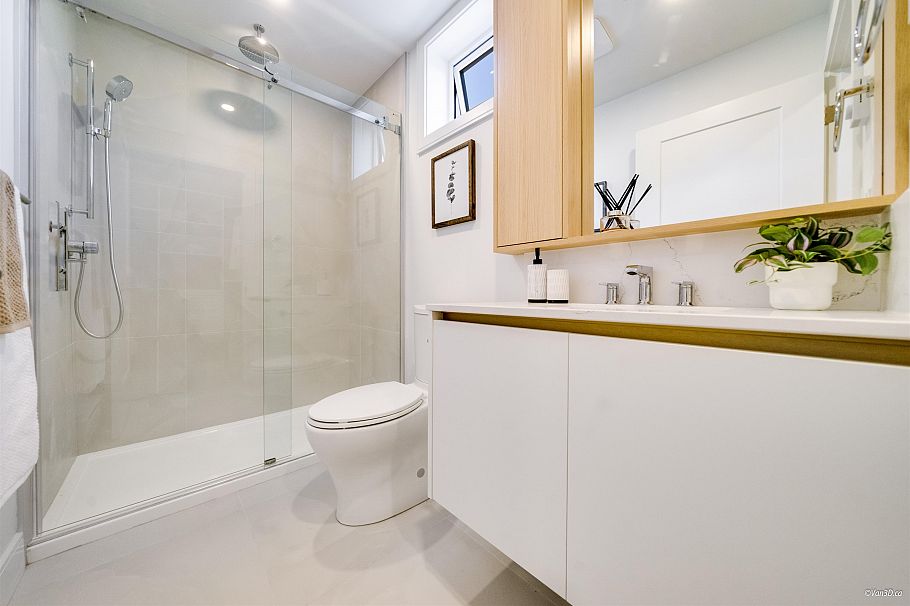 206 918 W 32nd Avenue Vancouver, BC - 12