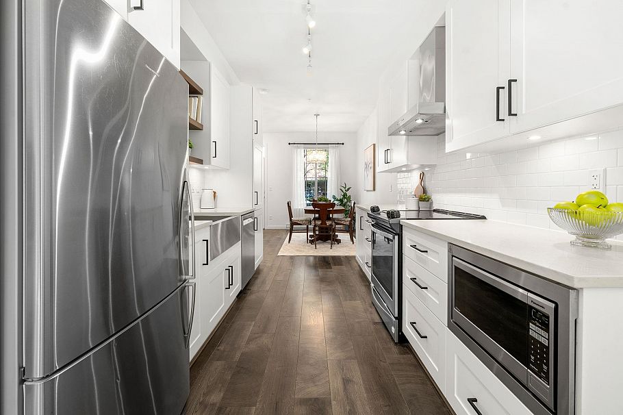 9 433 Seymour River Place North Vancouver, BC - 8