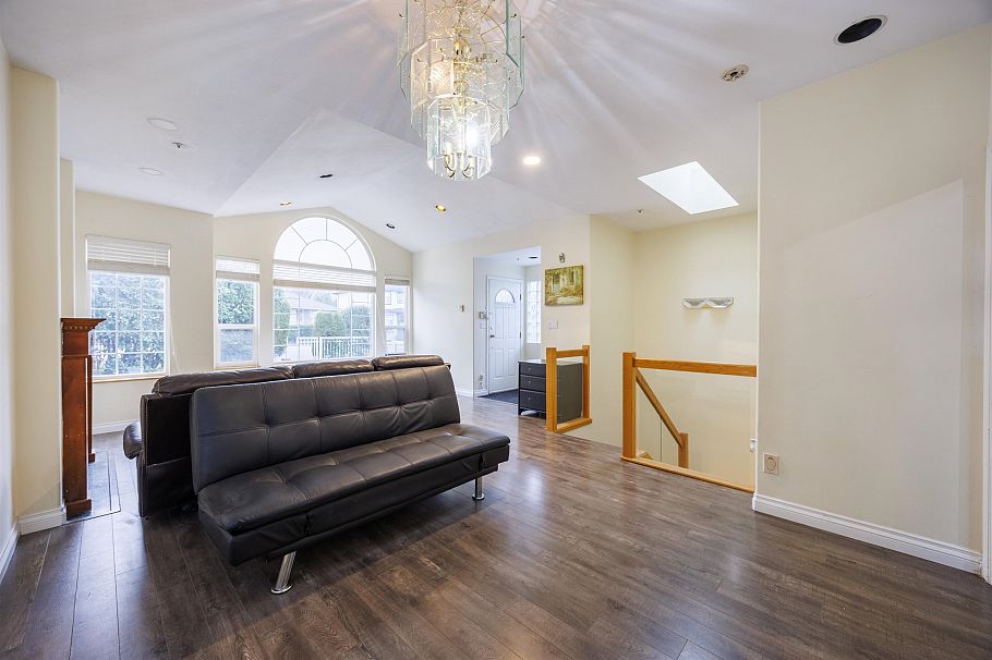 4774 Knight Street Vancouver, BC - 2