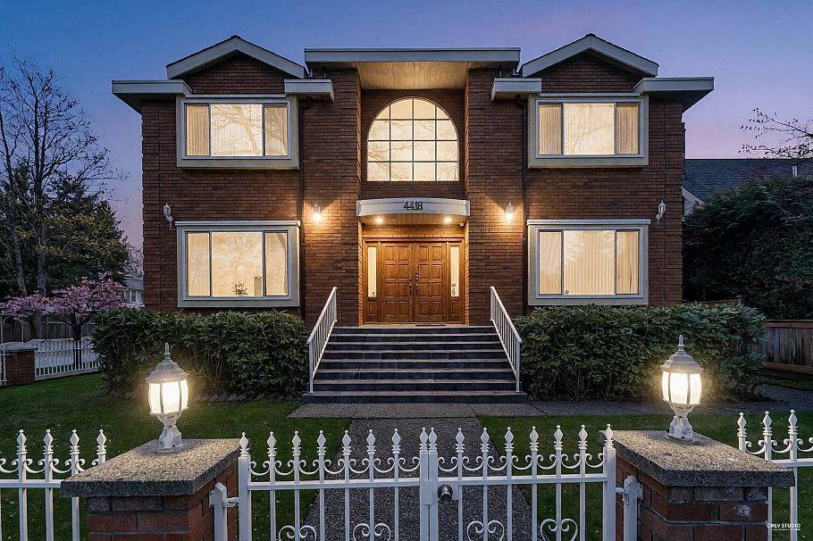 4418 Osler Street Vancouver, BC - 1