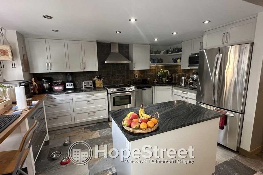 306 3980 INLET CRESCENT, North Vancouver BC V7G 2P9 North Vancouver, BC - 9