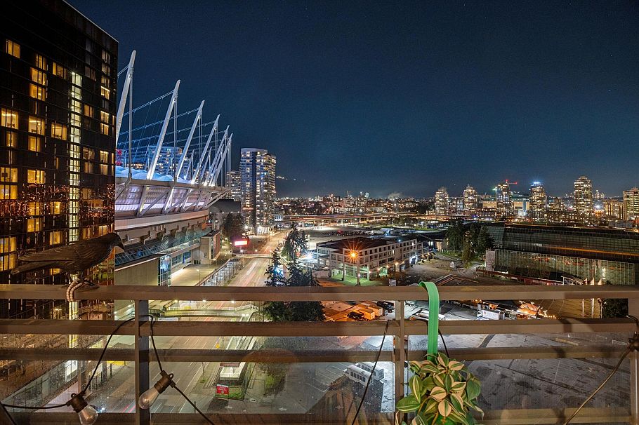 1901 33 Smithe Street Vancouver, BC - 6