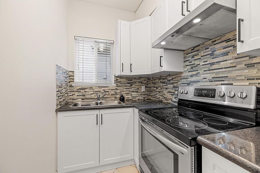 1788 E 64th Avenue Vancouver, BC - 14