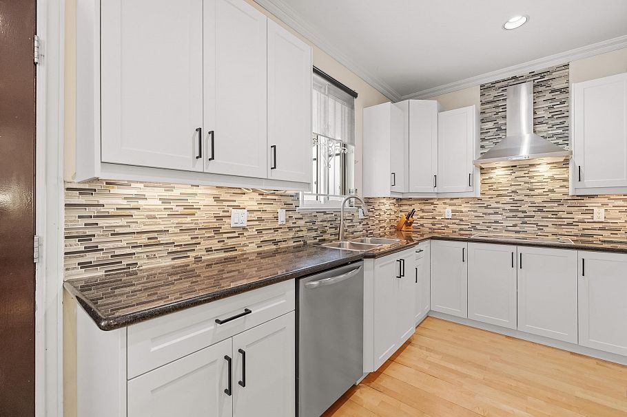 1788 E 64th Avenue Vancouver, BC - 11