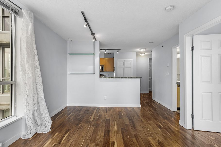 1506 1420 W Georgia Street Vancouver, BC - 15