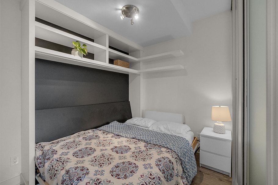 103 735 W 15th Street North Vancouver, BC - 14