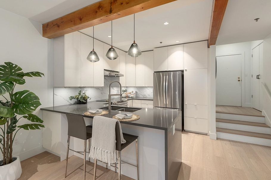 105 1963 W 3rd Avenue Vancouver, BC - 1